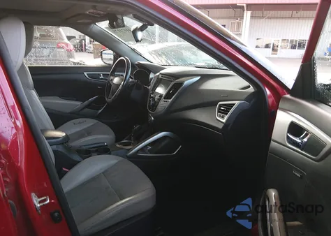 2013 Hyundai Veloster Base W/Gray z USA, uszkodzony, nr VIN KMHTC6AD7DU096227